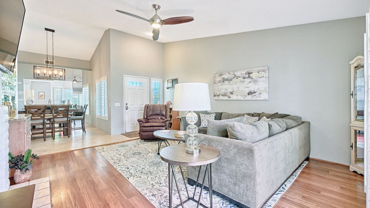 Photo of Livingroom in Palm Desert