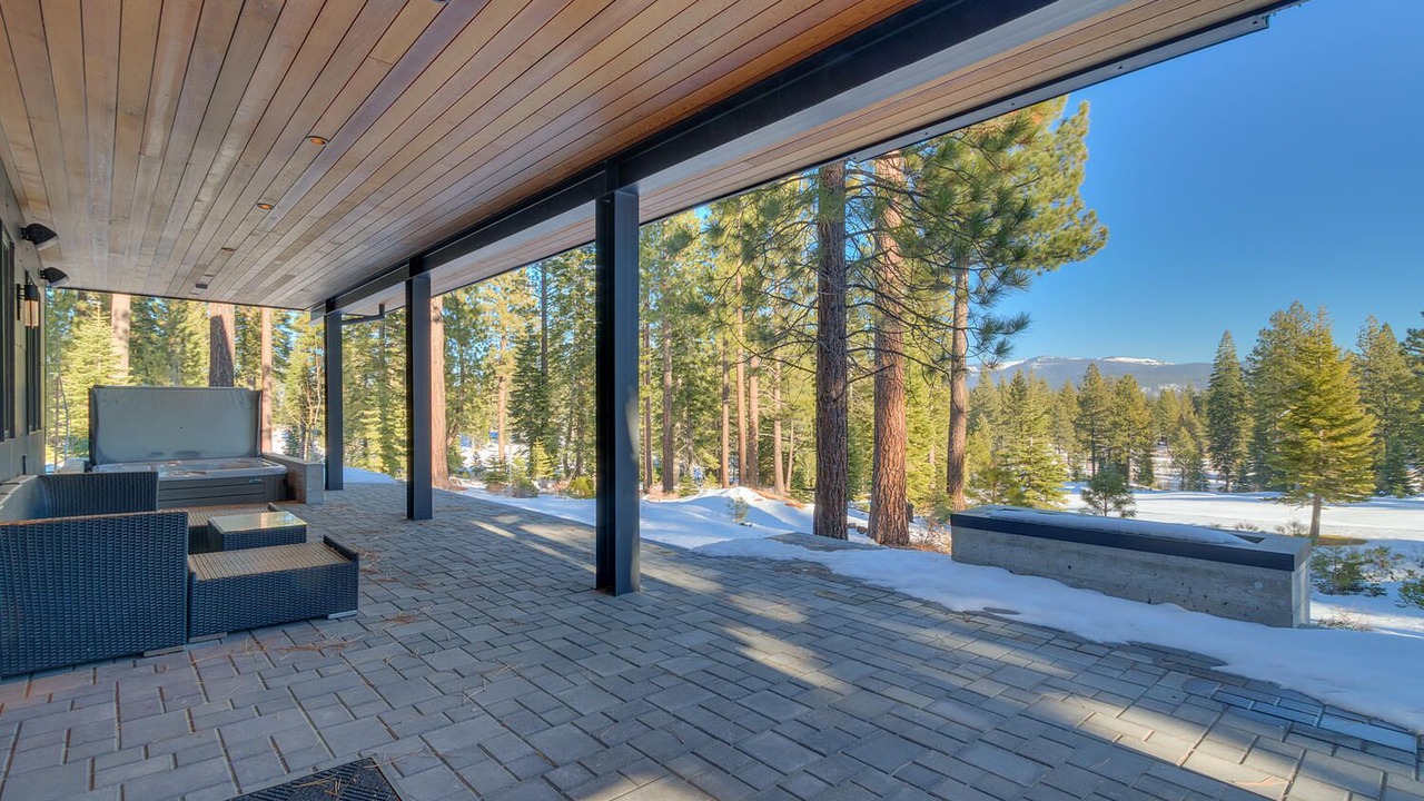 Photo of Patio Balcony in Ponderosa Palisades