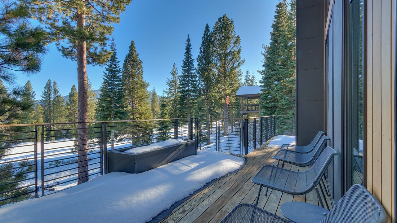 Photo of Patio Balcony in Ponderosa Palisades
