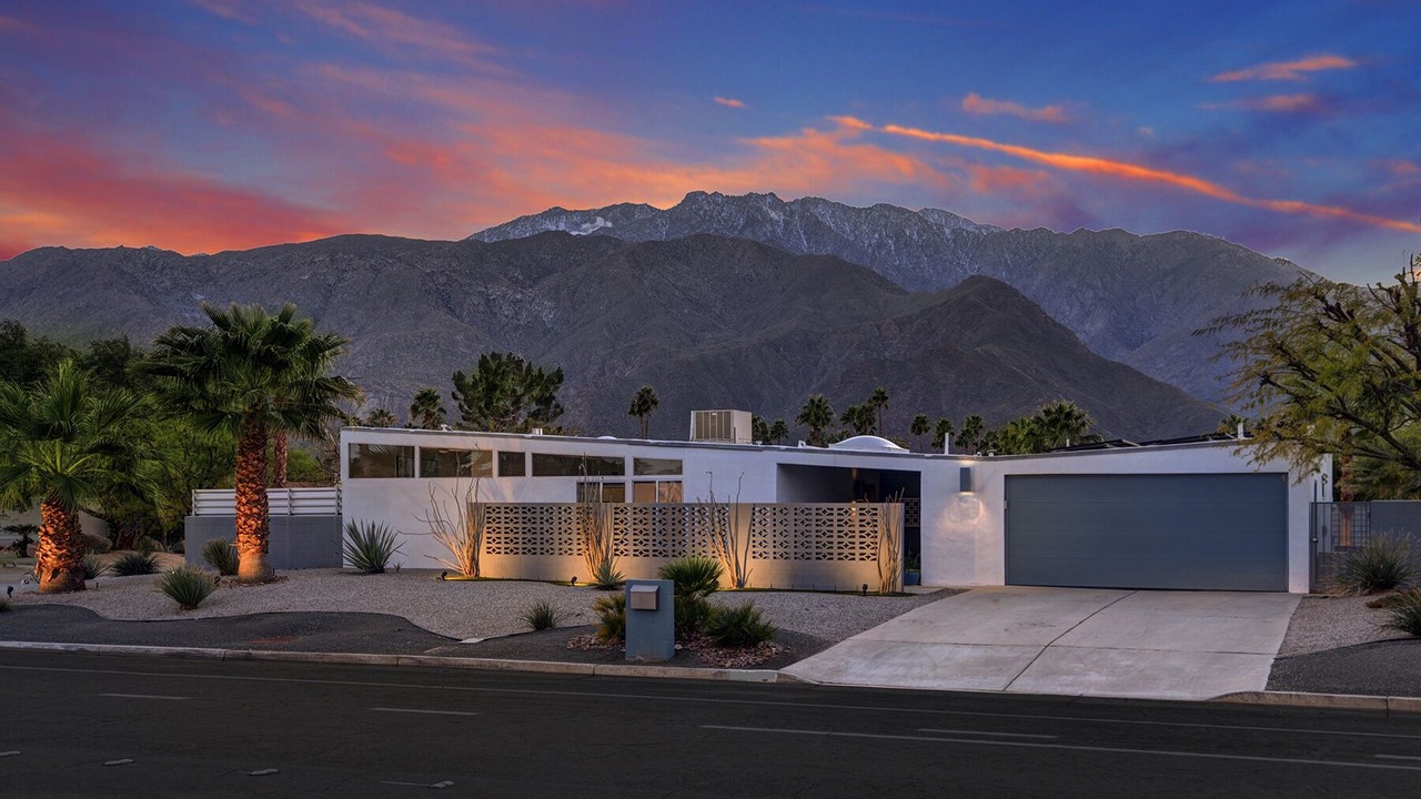Photo of Outdoor in Racquet Club Estates