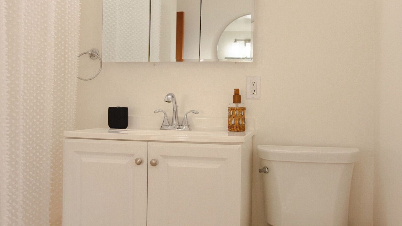 Photo of Bathroom in Summerland