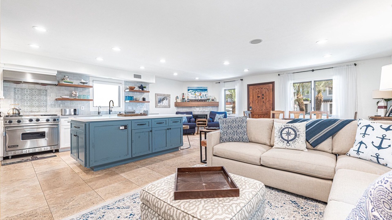 Photo of Bedroom in Balboa Peninsula