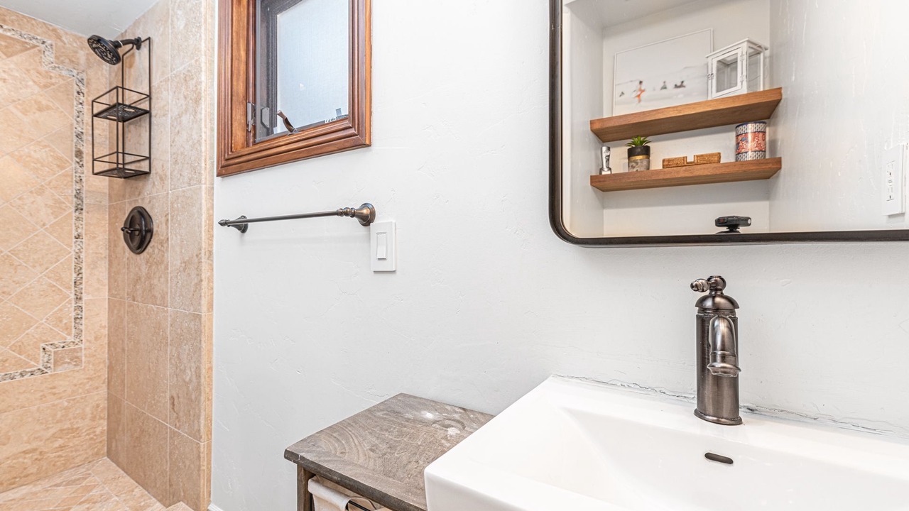 Photo of Bathroom in Balboa Peninsula