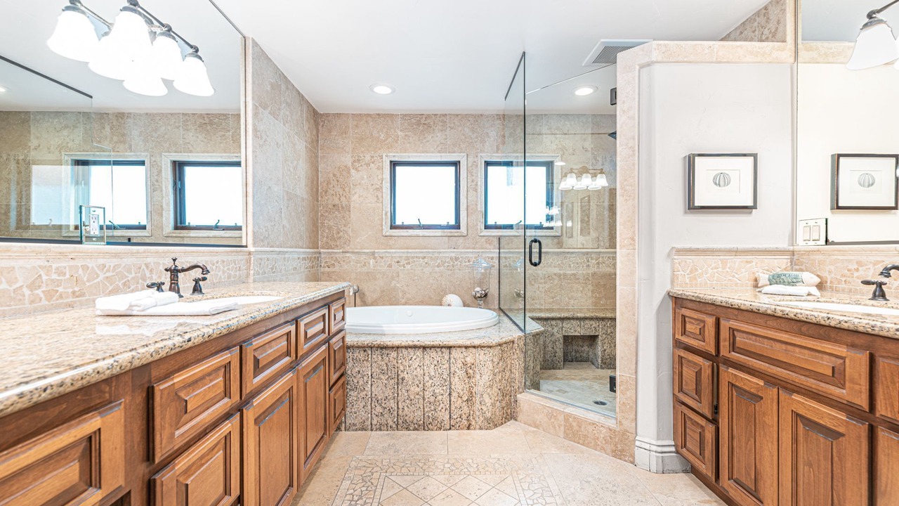 Photo of Bathroom in Balboa Peninsula