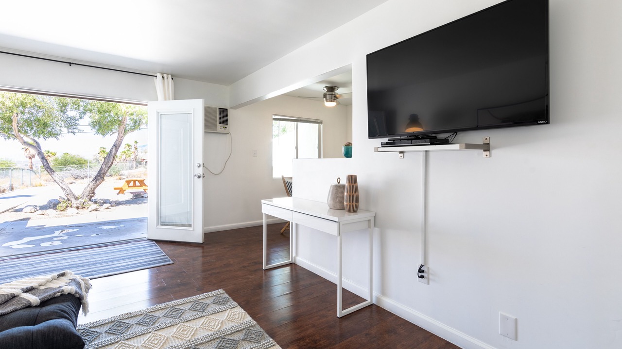 Photo of Livingroom in Desert Hot Springs