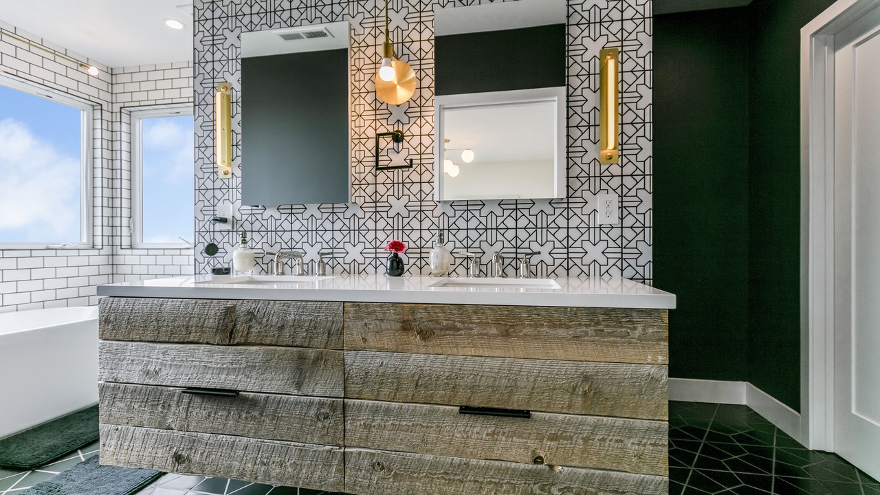 Photo of Bathroom in Outer Sunset