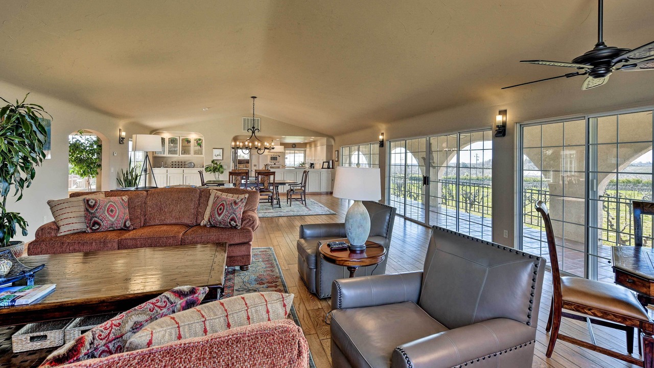 Photo of Livingroom in Shenandoah Valley