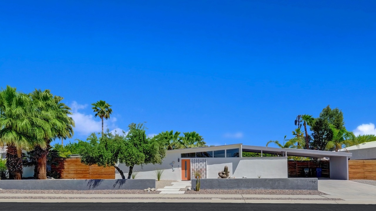 Photo of Outdoor in Racquet Club Estates