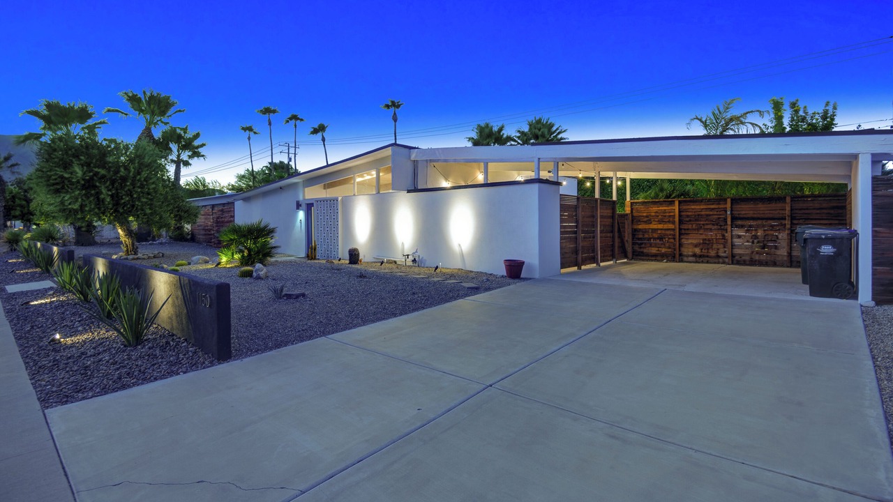 Photo of Outdoor in Racquet Club Estates