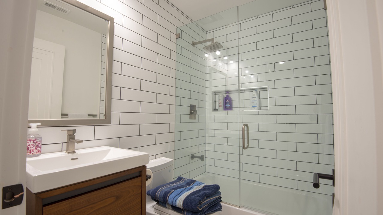 Photo of Bathroom in Richmond District