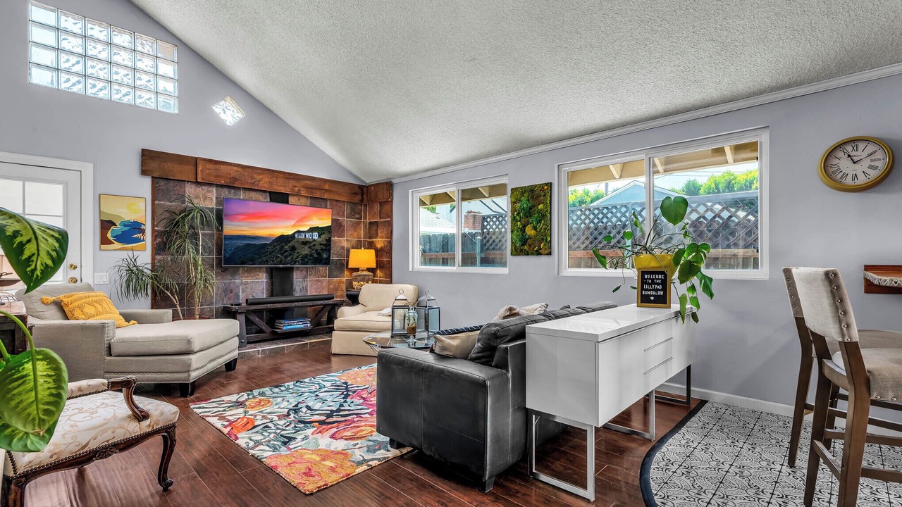 Photo of Livingroom in Burbank