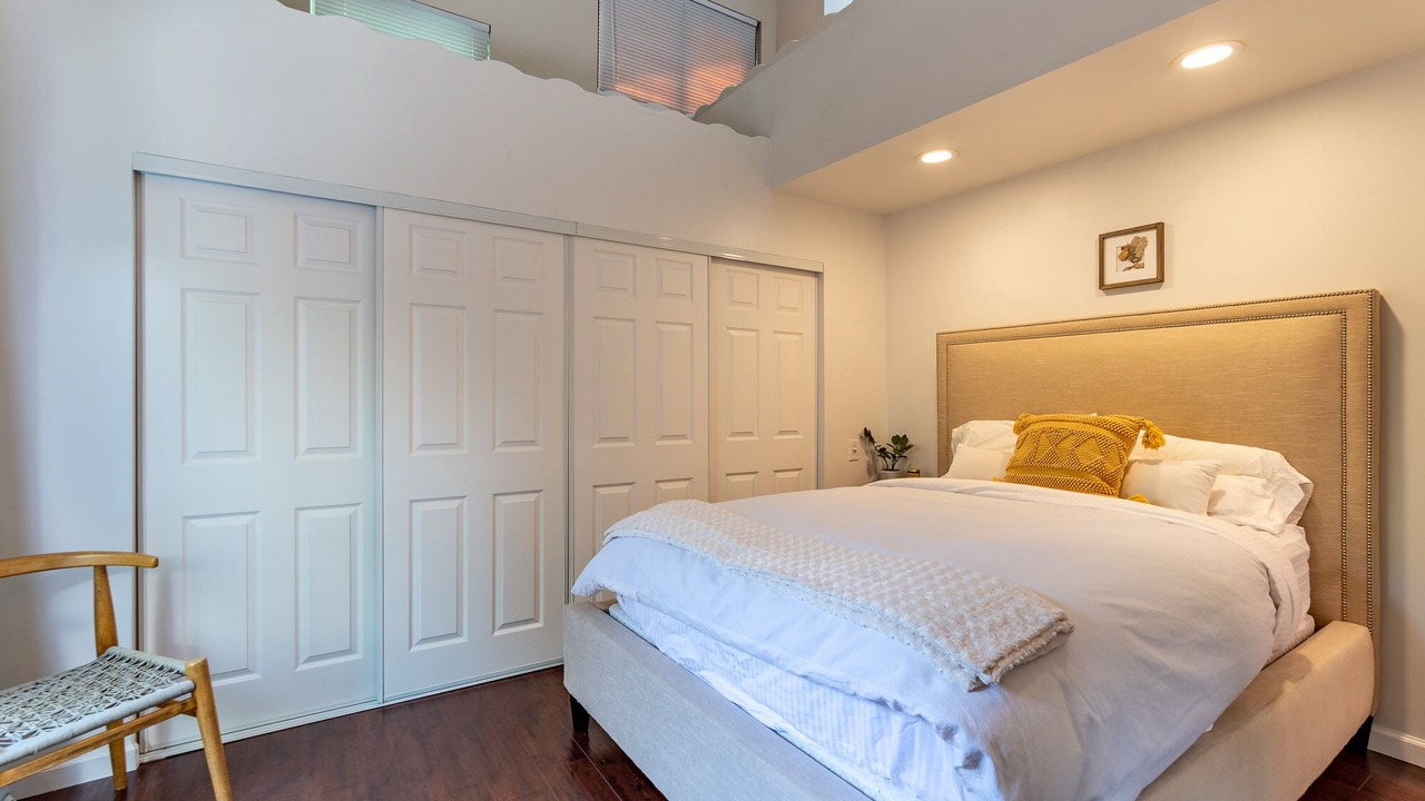 Photo of Bedroom in Burbank