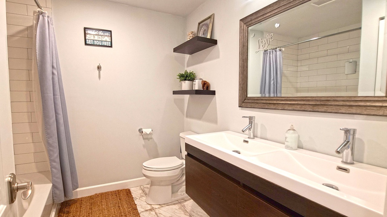 Photo of Bathroom in South Wrigley