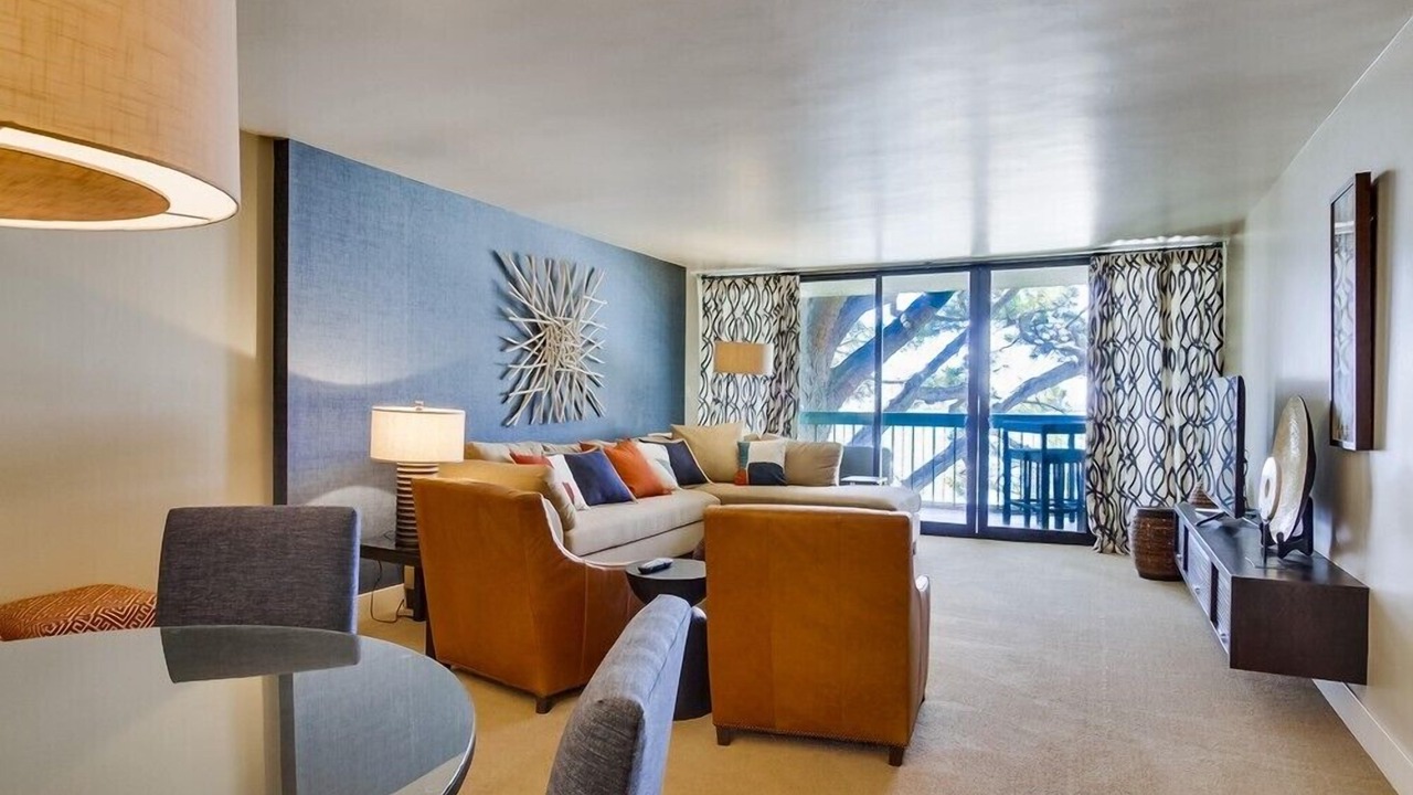 Photo of Livingroom in Crown Point
