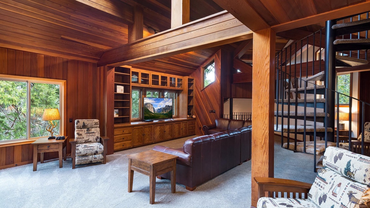 Photo of Livingroom in Yosemite West