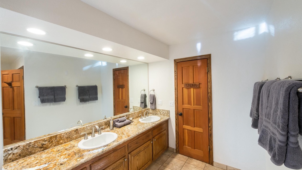 Photo of Bathroom in Yosemite West