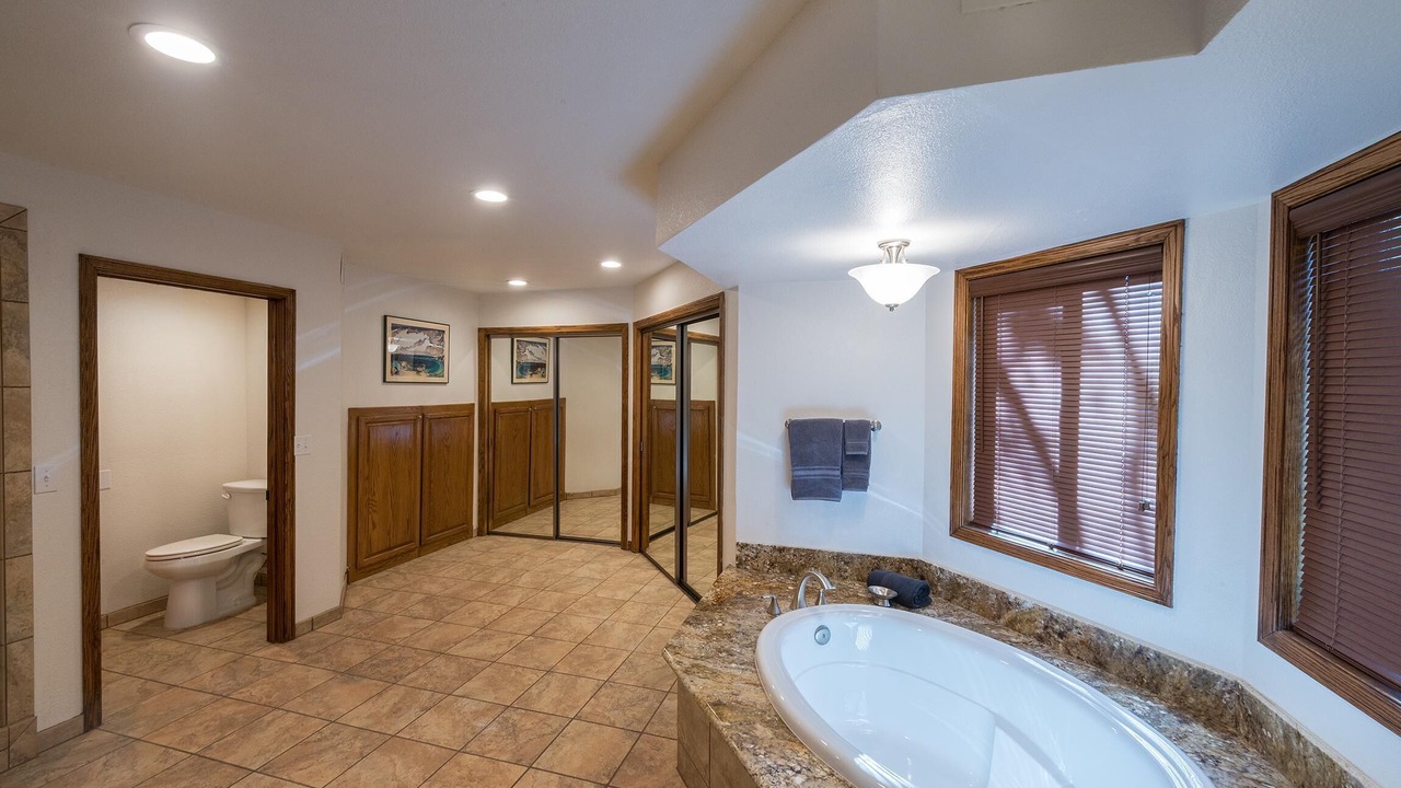 Photo of Bathroom in Yosemite West
