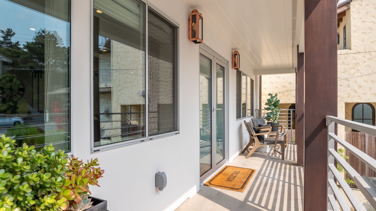 Photo of Patio Balcony in Golden Rectangle