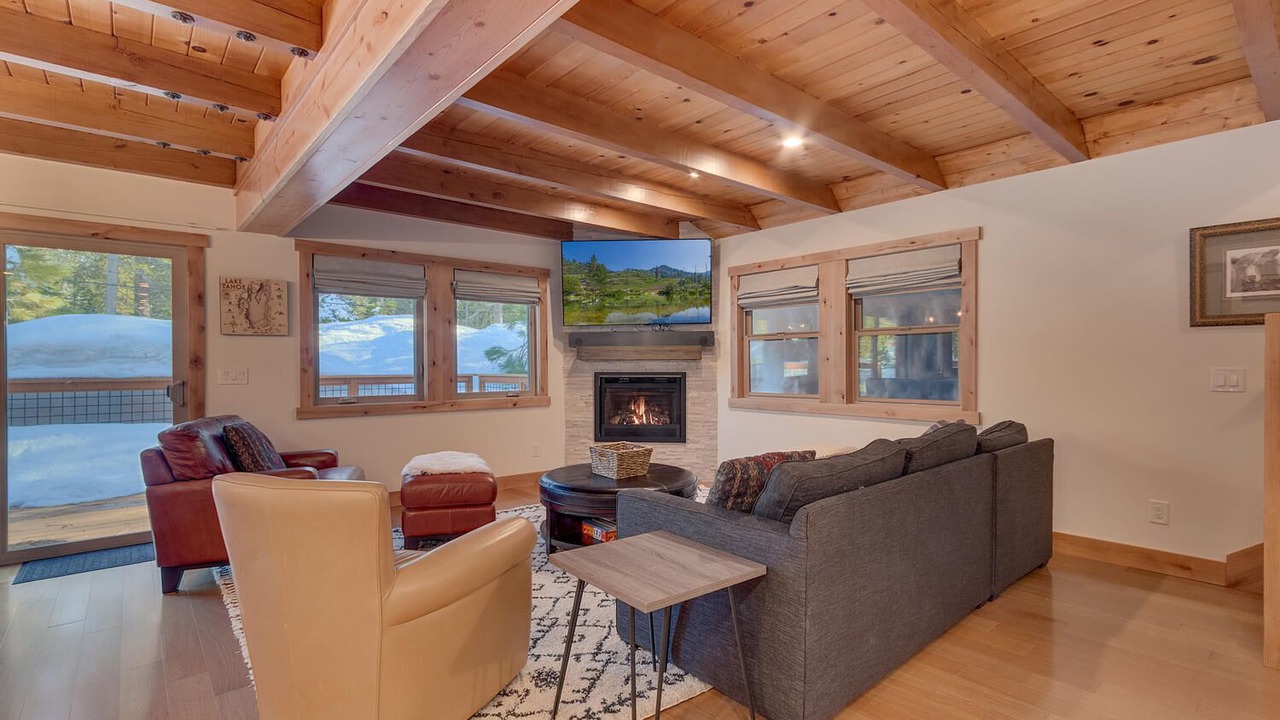 Photo of Livingroom in Olympic Valley