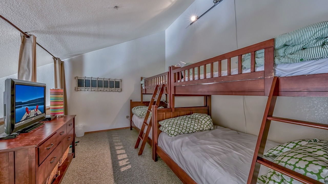 Photo of Bedroom in Kirkwood