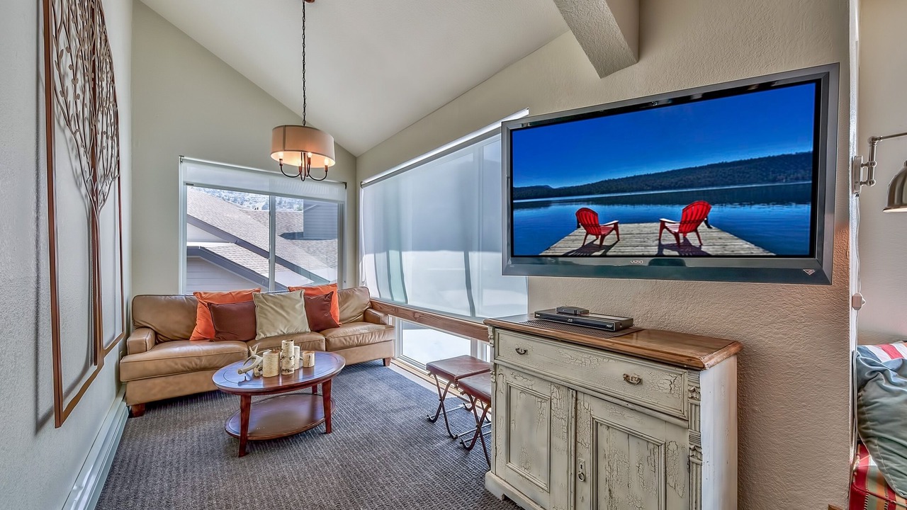 Photo of Livingroom in Kirkwood