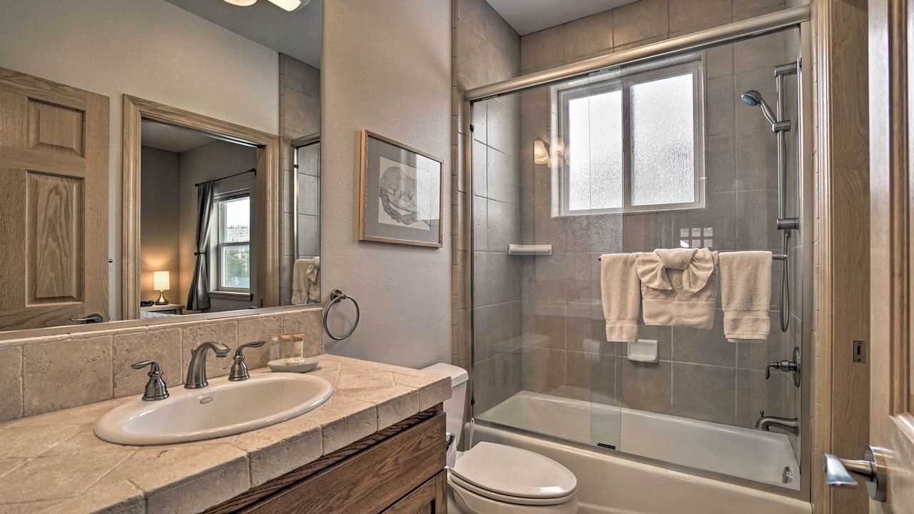 Photo of Bathroom in Mountain View Estates