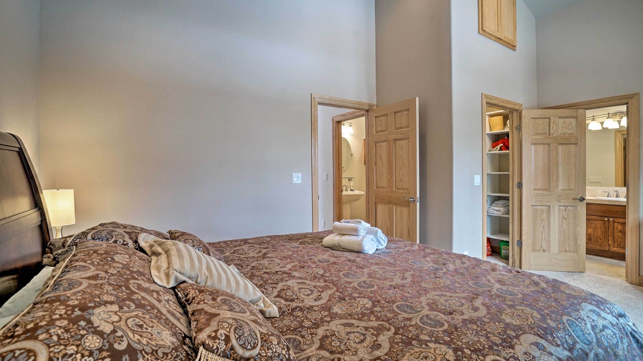 Photo of Bedroom in Mountain View Estates