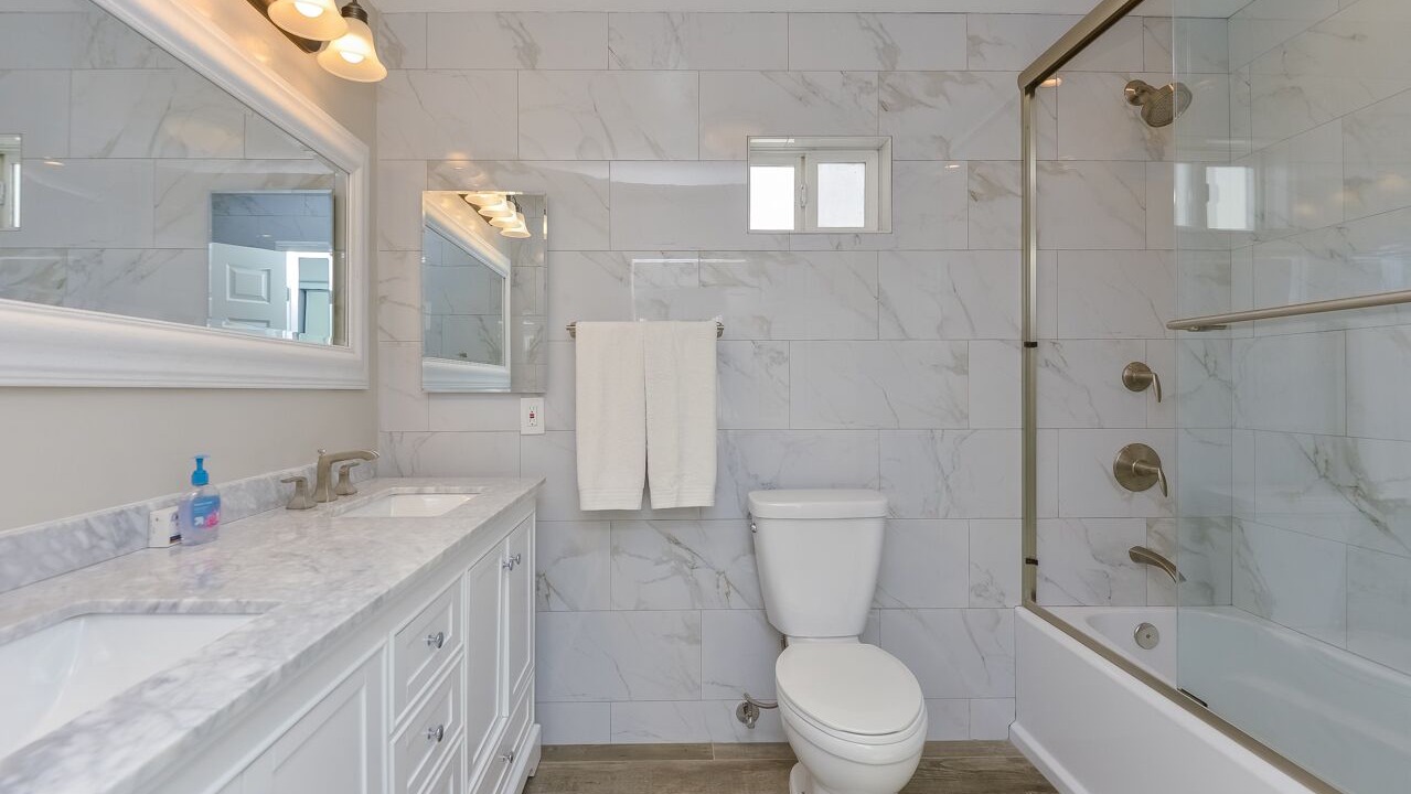 Photo of Bathroom in South Mission Beach
