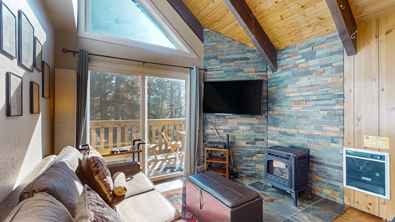 Photo of Livingroom in Mammoth Lakes