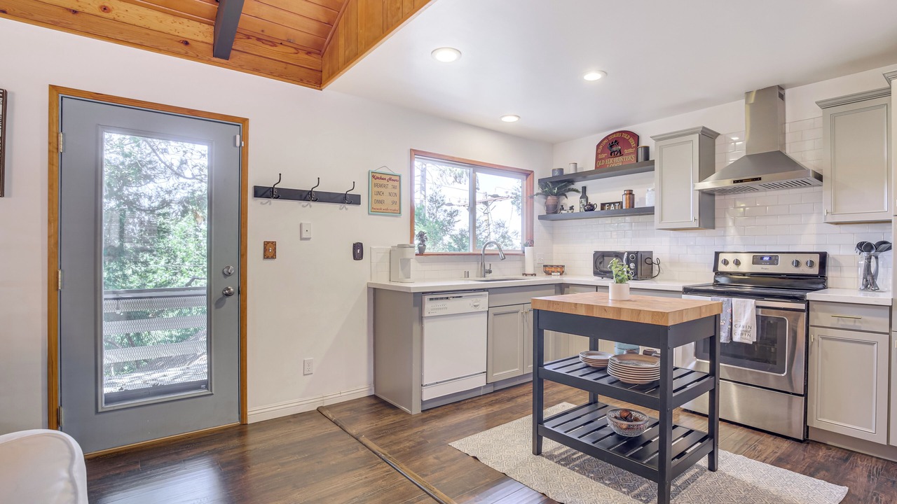 Photo of Kitchen in Cedar Glen