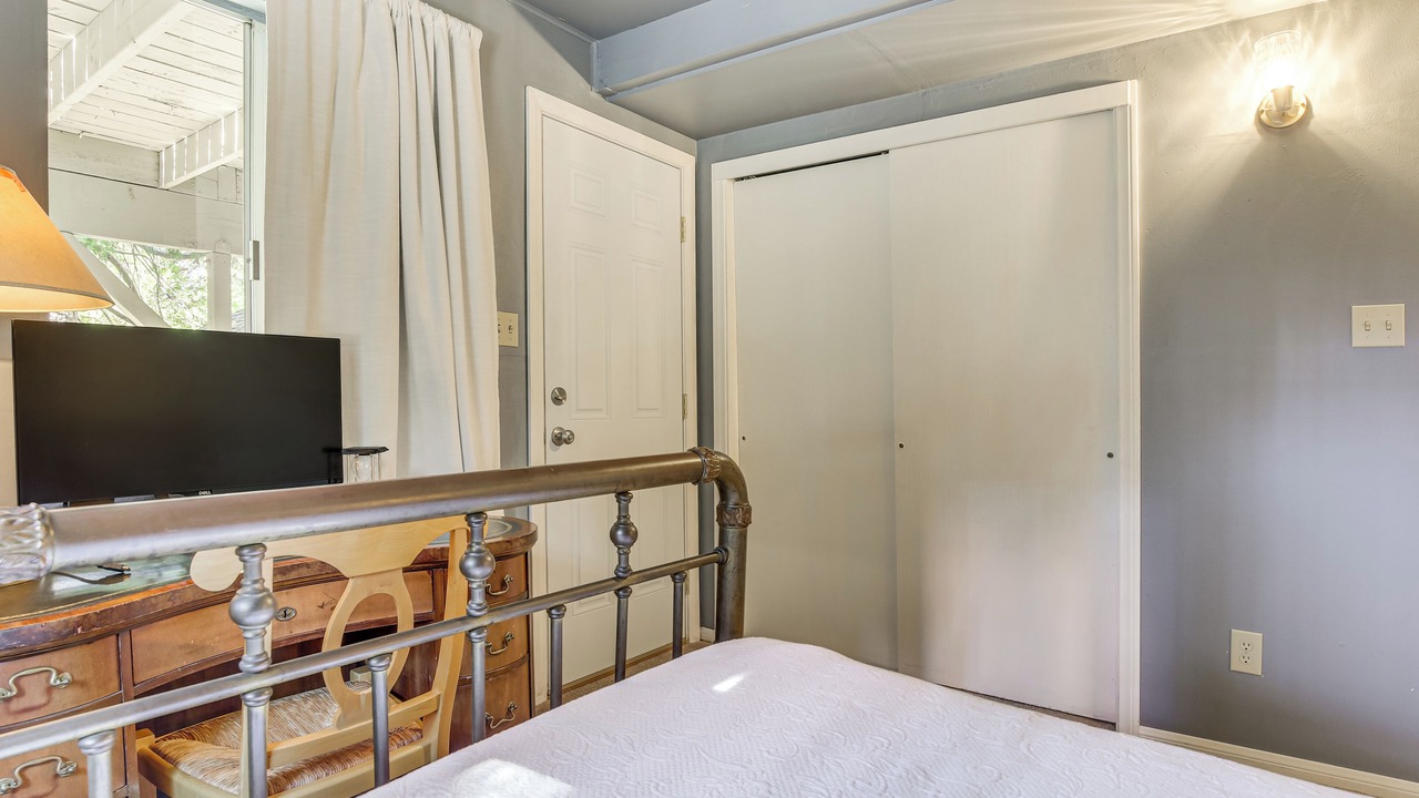 Photo of Bedroom in Cedar Glen