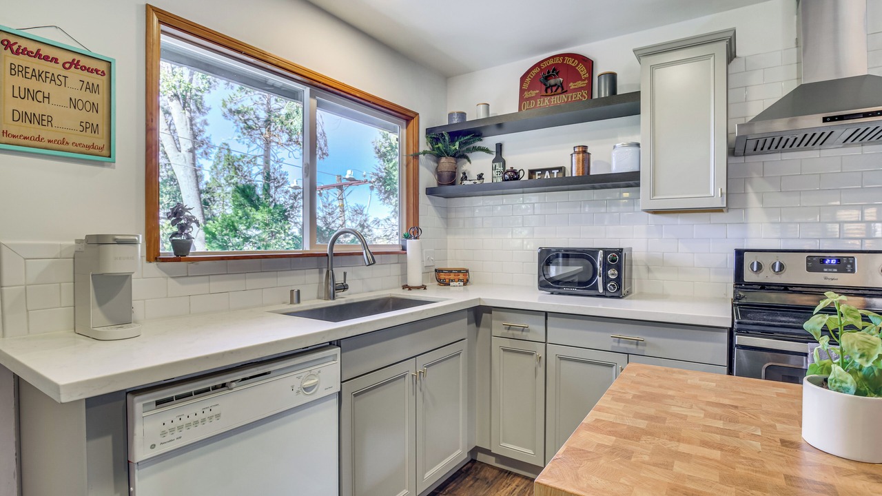 Photo of Kitchen in Cedar Glen