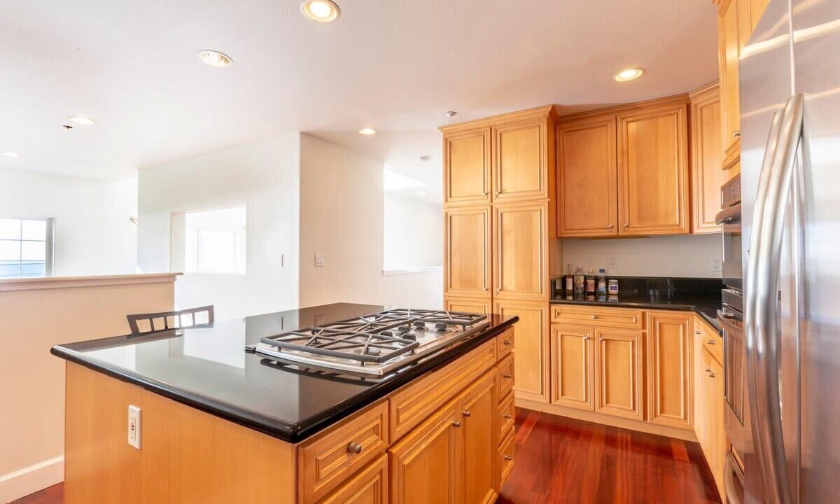 Photo of Kitchen in Edgemar - Pacific Manor