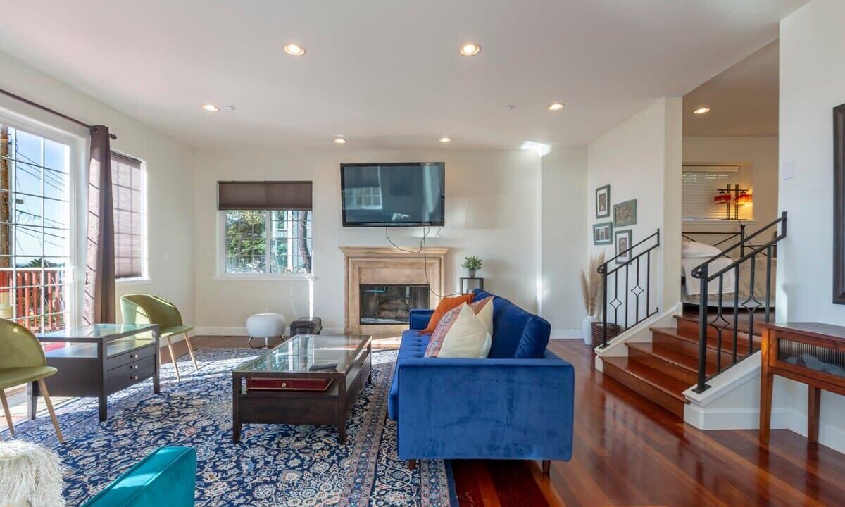 Photo of Livingroom in Edgemar - Pacific Manor