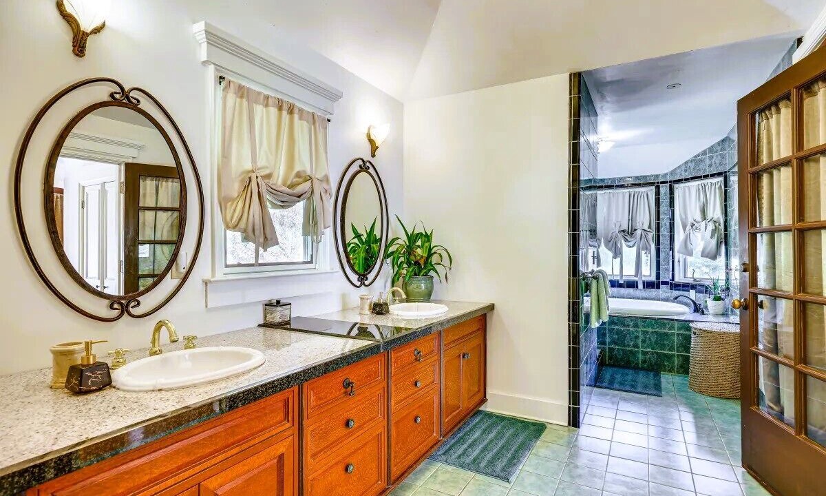 Photo of Bathroom in Point Reyes Station