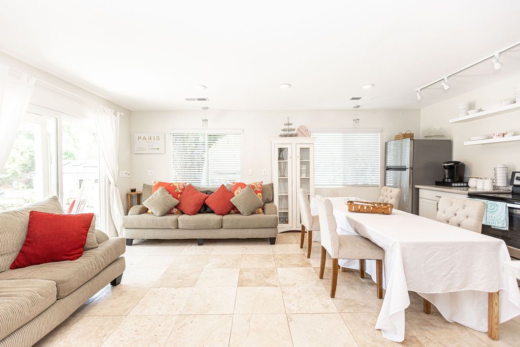 Photo of Livingroom in Poway