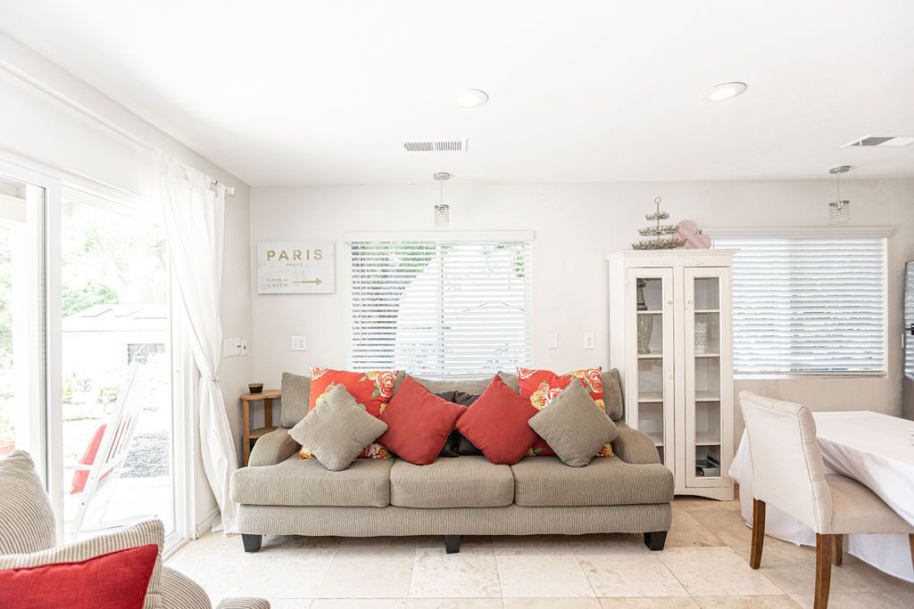 Photo of Livingroom in Poway