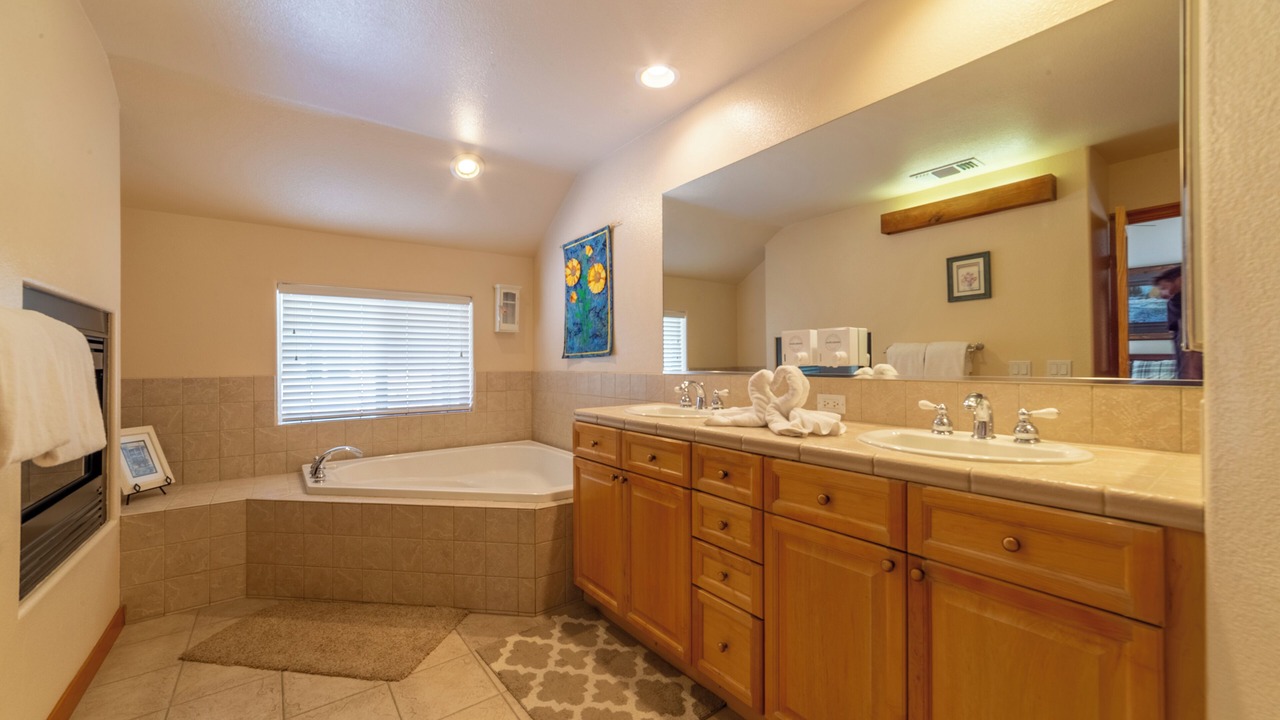 Photo of Bathroom in June Lake
