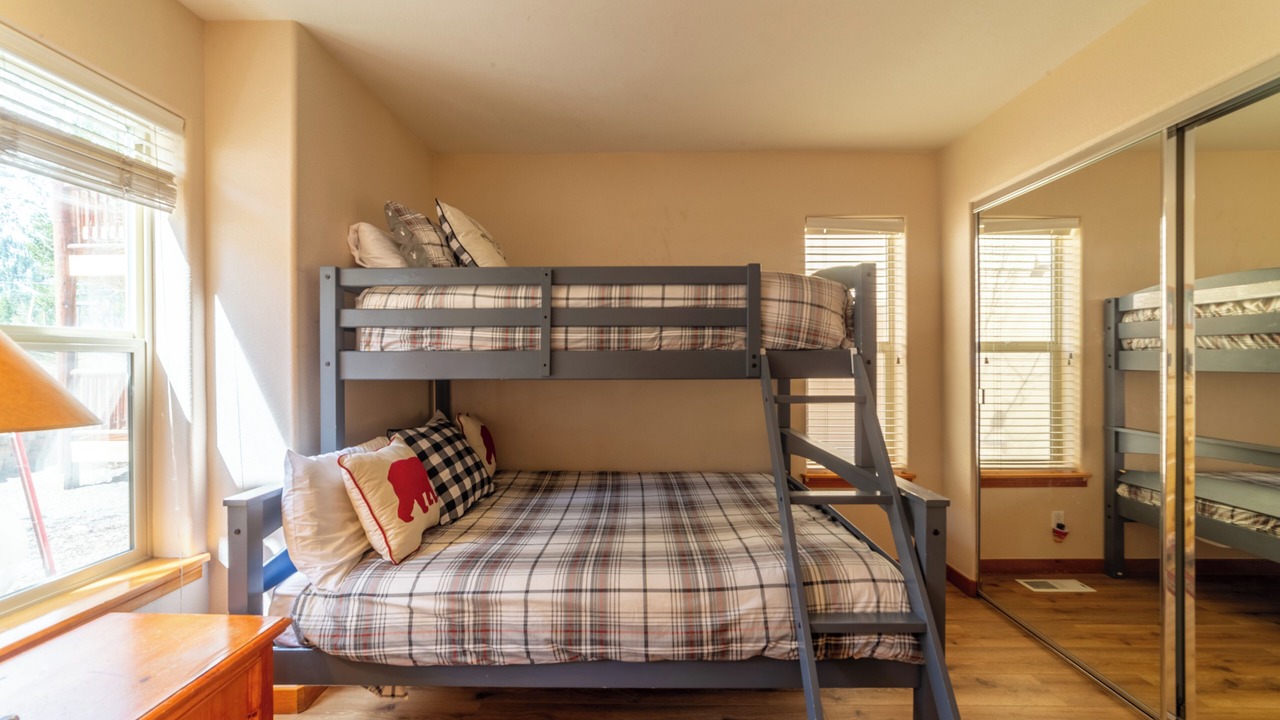 Photo of Bedroom in June Lake