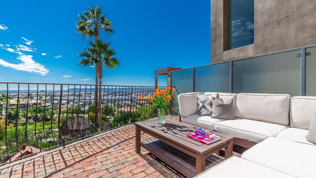 Photo of Patio Balcony in Mission Hills
