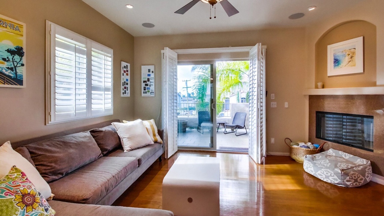 Photo of Livingroom in North Pacific Beach