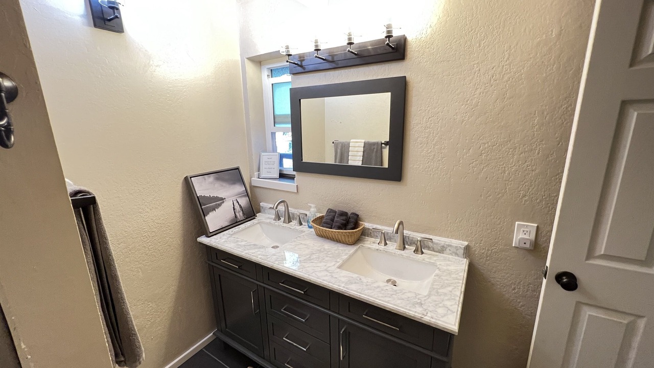 Photo of Bathroom in Lakehead