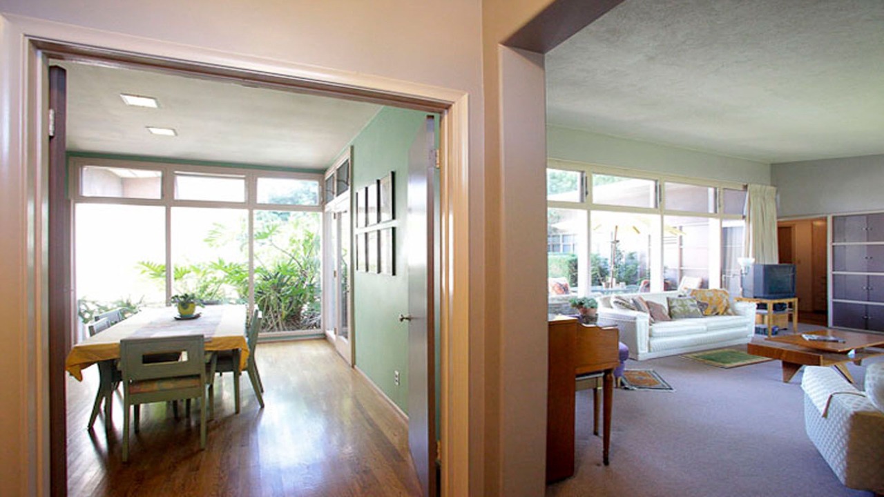Photo of Bedroom in Bixby Knolls