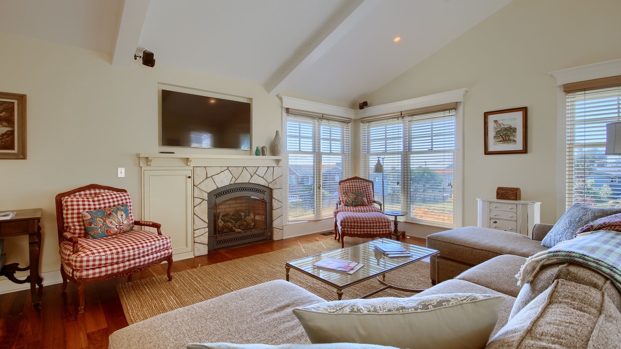 Photo of Livingroom in Marine Terrace