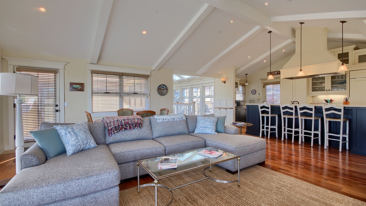 Photo of Livingroom in Marine Terrace