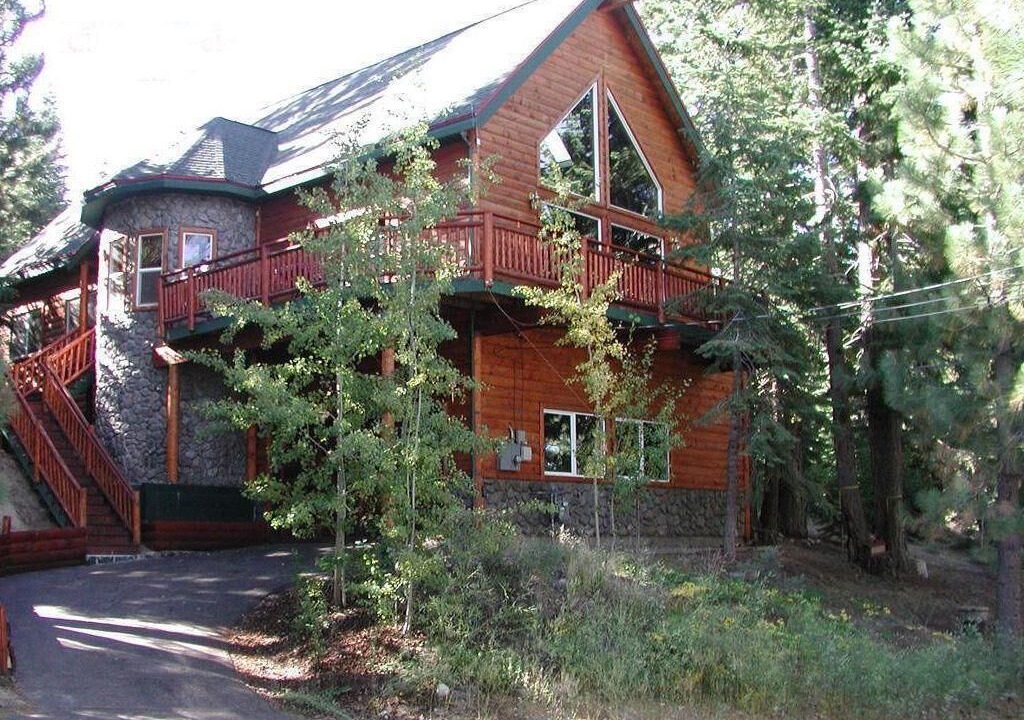 Photo of Outdoor in Pioneer Trail