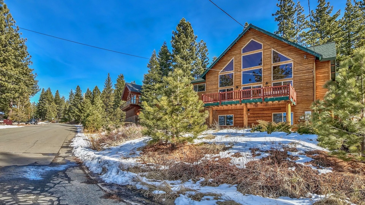 Photo of Outdoor in Pioneer Trail