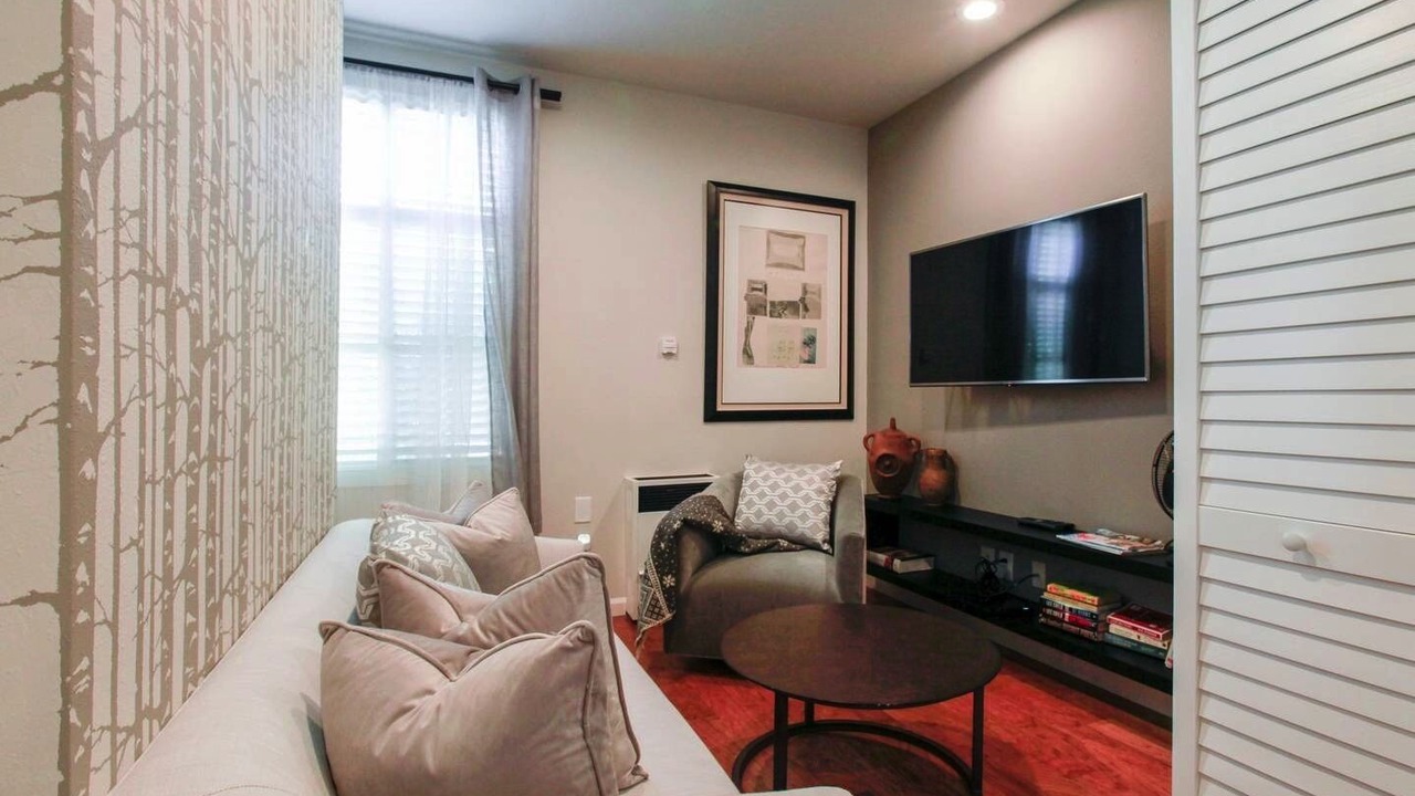 Photo of Livingroom in Hercules