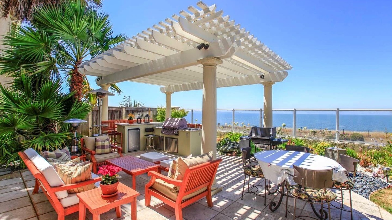 Photo of Outdoor in Hercules