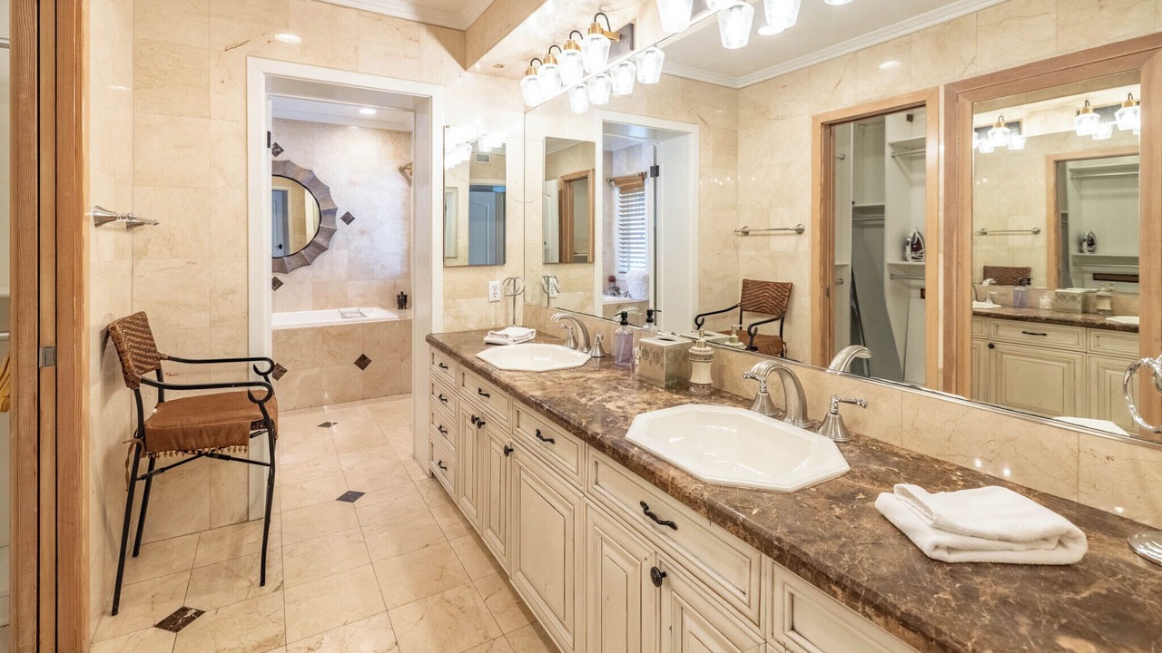 Photo of Bathroom in Bay Park